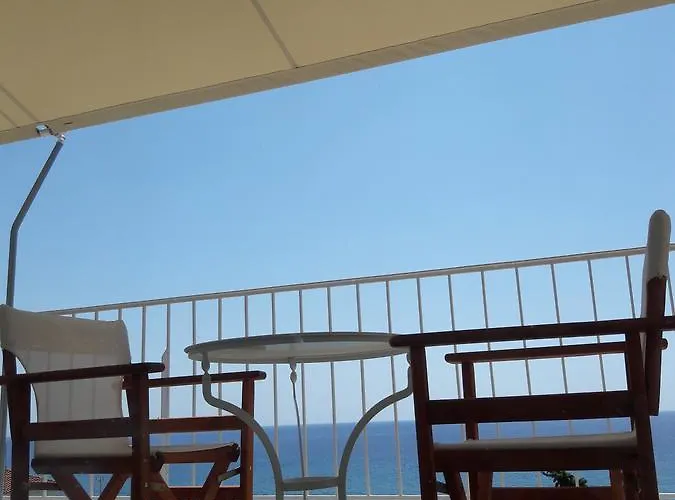 Zaga アパート Koróni